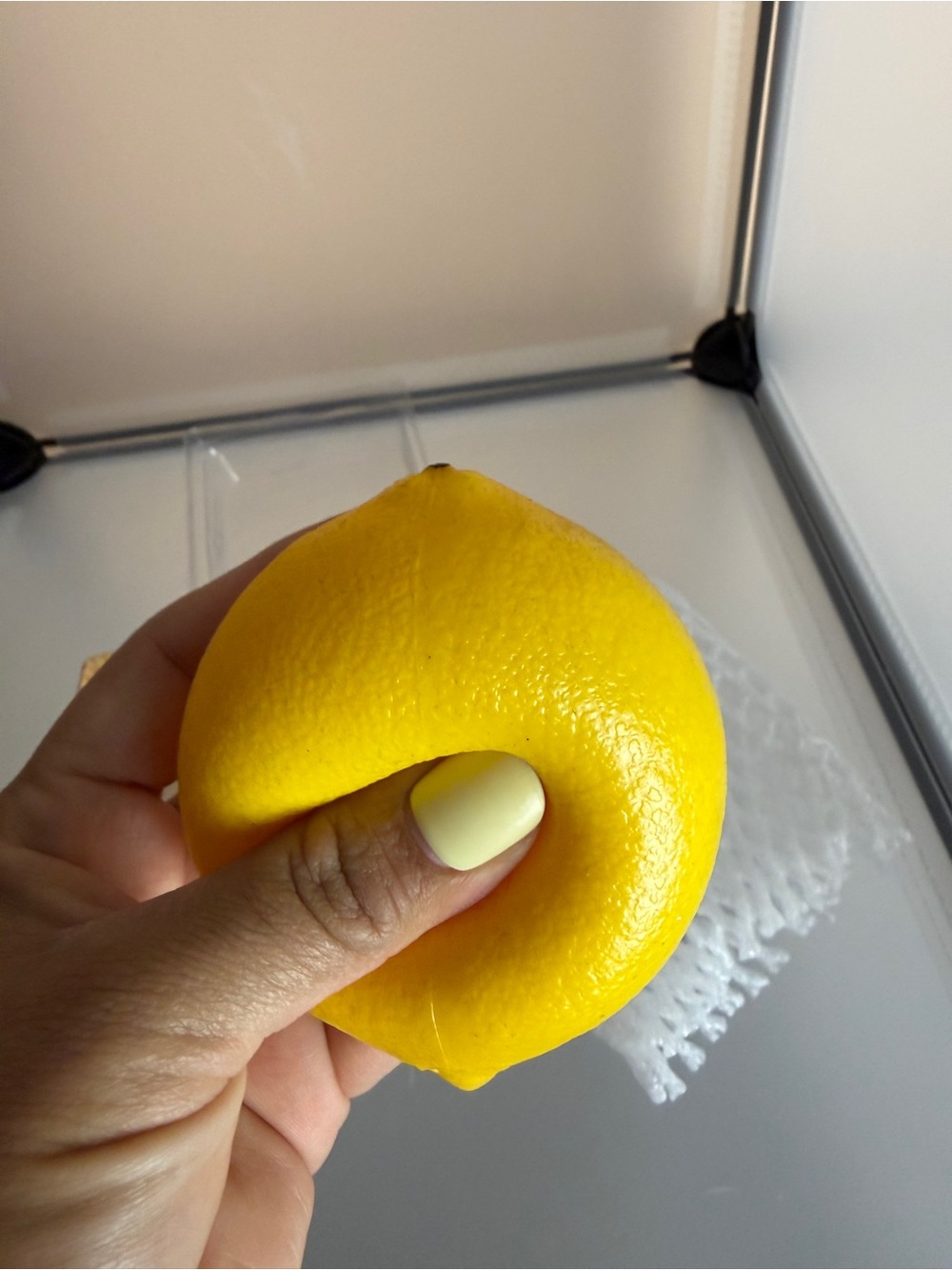 Realistic Lemon Squishy🍋Super Solid Slow Rising - Picture 5 of 6